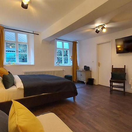 Manoir -1654- Historisch Schlafen In Monschaus Altstadt Ruang foto