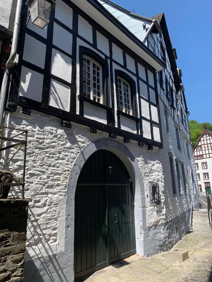 Manoir -1654- Historisch Schlafen In Monschaus Altstadt Bagian luar foto