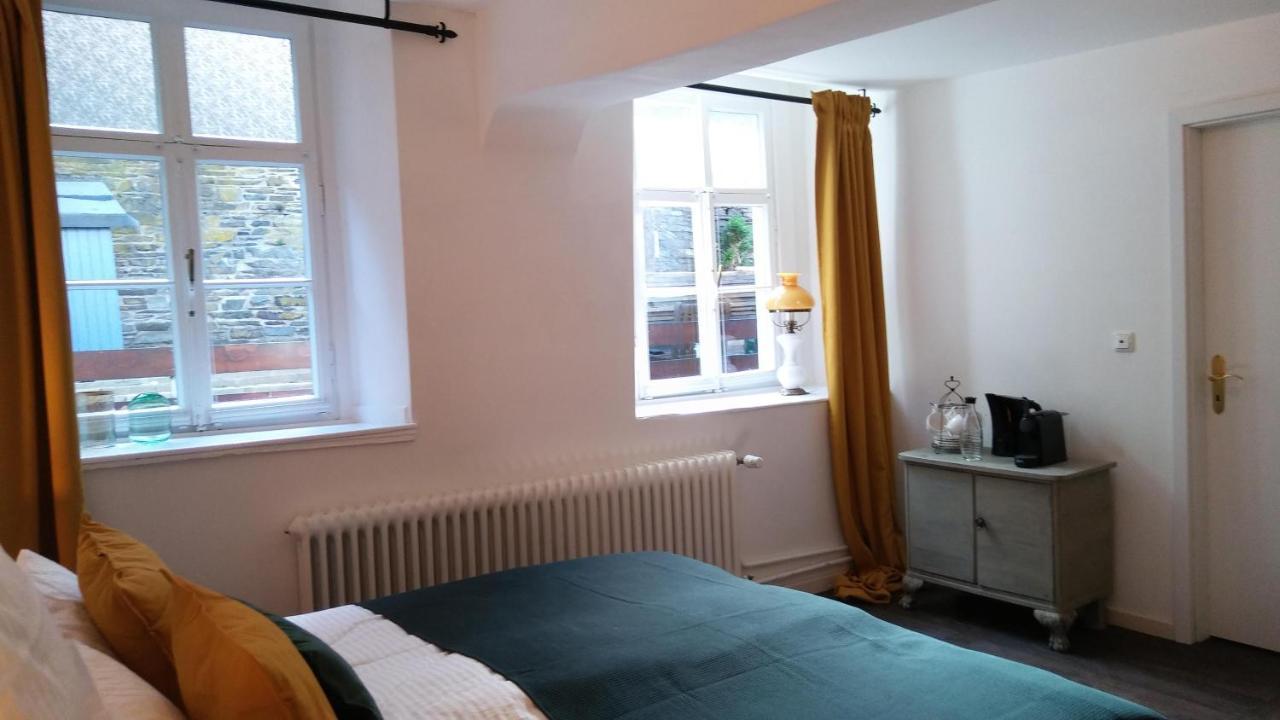 Manoir -1654- Historisch Schlafen In Monschaus Altstadt Bagian luar foto